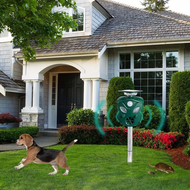 360° Solar Ultrasonic Animal Repeller with Motion Sensor & LED Flash – Waterproof Outdoor Pest Deterrent for Garden, Yard & Property Protection