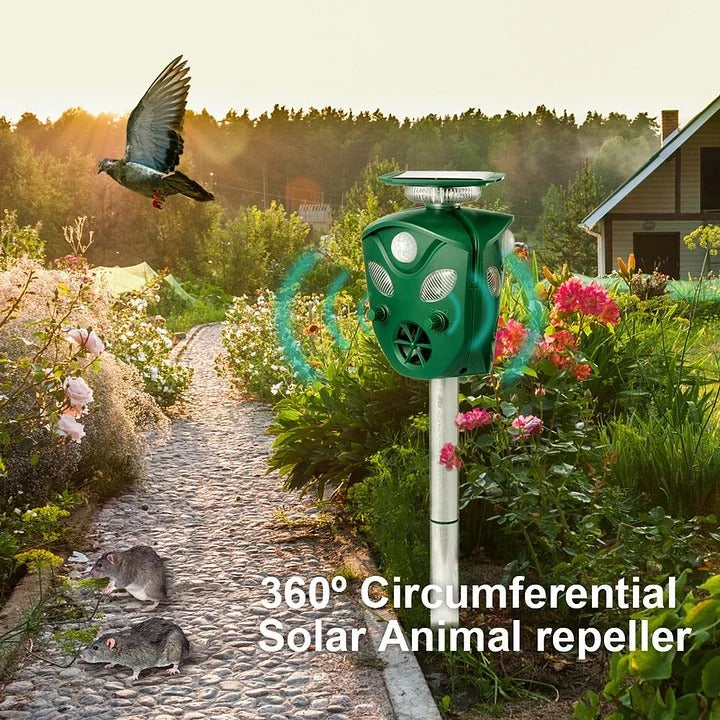 360° Solar Ultrasonic Animal Repeller with Motion Sensor & LED Flash – Waterproof Outdoor Pest Deterrent for Garden, Yard & Property Protection