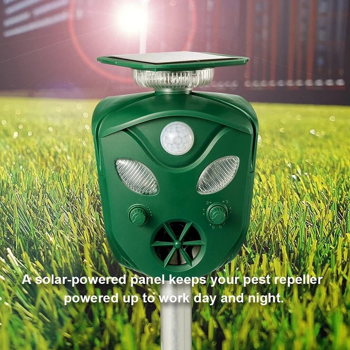 360° Solar Ultrasonic Animal Repeller with Motion Sensor & LED Flash – Waterproof Outdoor Pest Deterrent for Garden, Yard & Property Protection